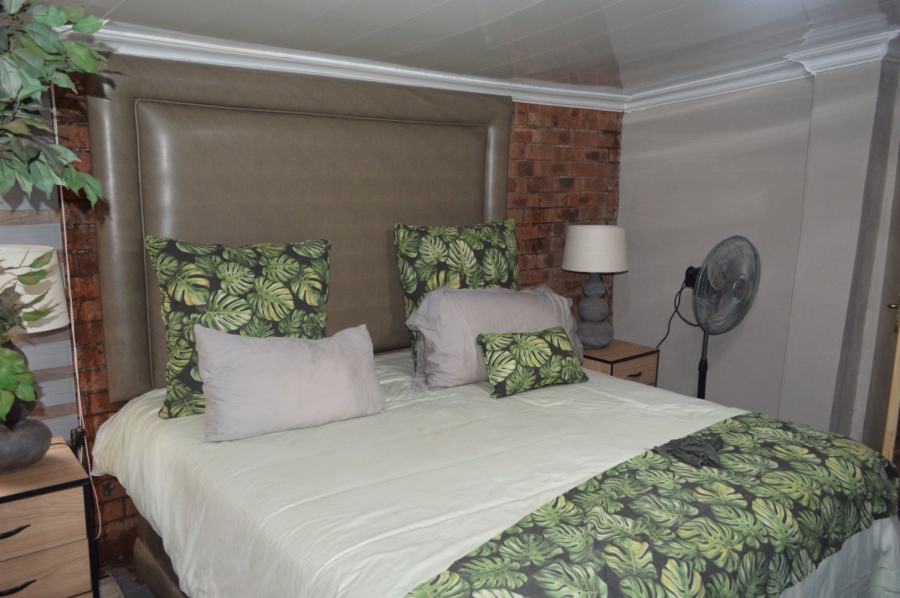 3 Bedroom Property for Sale in Flamwood North West